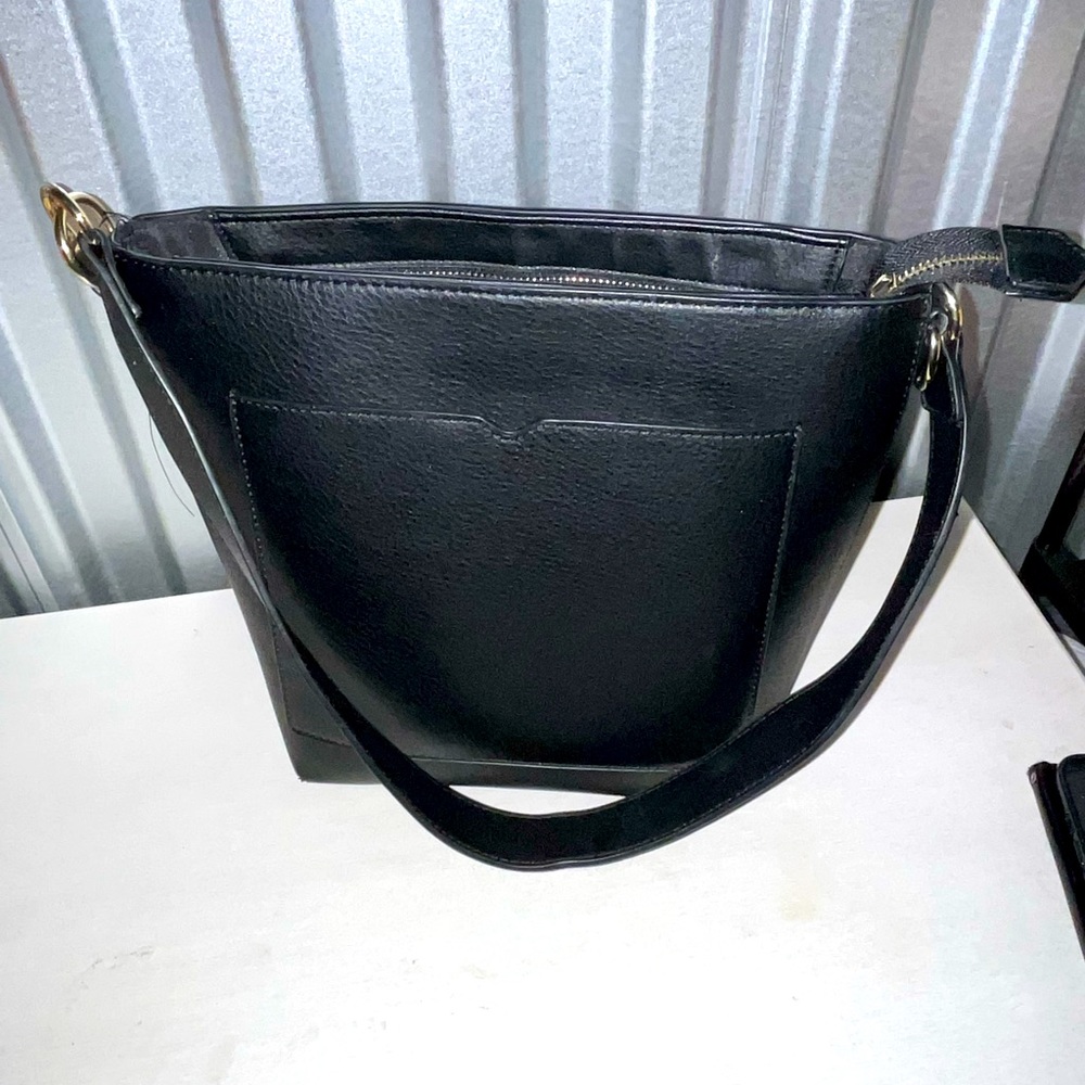 Black hand bag
